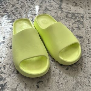 Yeezy Slides